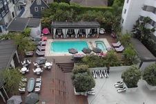 Enlarge photo 23