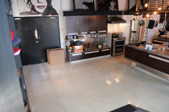 Enlarge photo 37