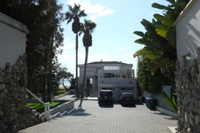 Enlarge photo 2