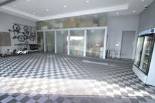 Enlarge photo 63