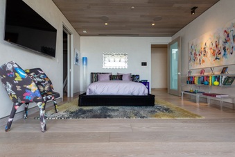 Enlarge photo 37
