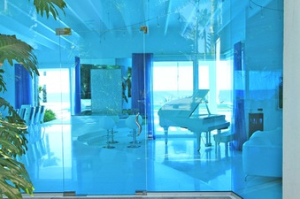 Enlarge photo 16