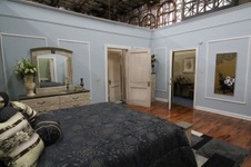 Enlarge photo 46