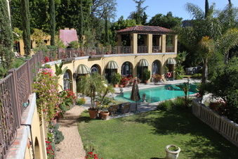 Enlarge photo 89