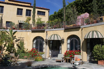 Enlarge photo 136