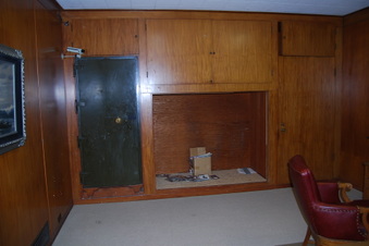 Enlarge photo 230
