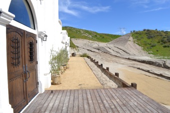 Enlarge photo 18