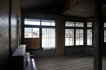 Enlarge photo 68