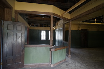 Enlarge photo 16