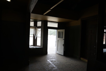 Enlarge photo 19