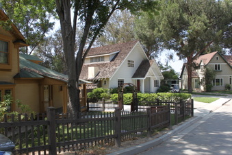 Colonial Street