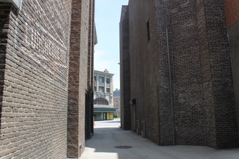 Enlarge photo 43
