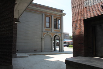 Enlarge photo 98