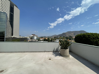 Enlarge photo 18
