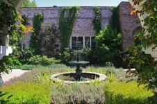 Enlarge photo 106