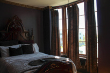 Enlarge photo 79