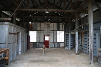 Enlarge photo 83