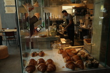 Enlarge photo 16