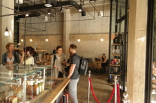 Enlarge photo 2