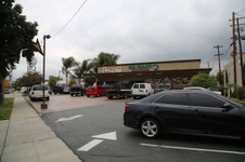 Mr Giant Cafe