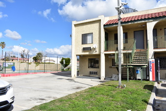 Enlarge photo 12