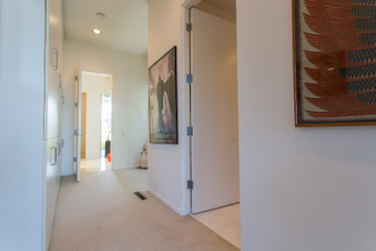 Enlarge photo 38