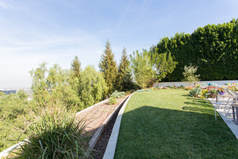 Enlarge photo 137