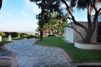 Enlarge photo 98