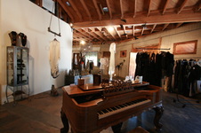 Enlarge photo 54