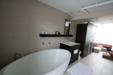 Enlarge photo 56