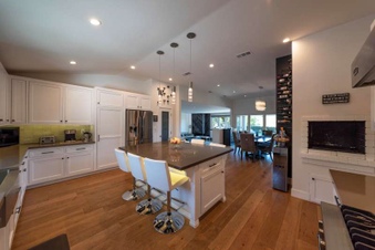 Enlarge photo 32