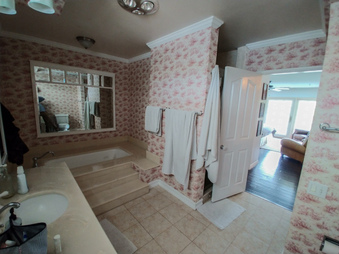 Enlarge photo 184