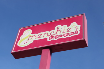 Menchie's Sherman Oaks