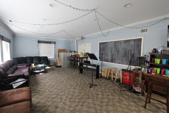 Enlarge photo 223