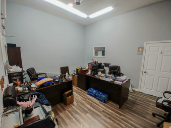 Enlarge photo 14