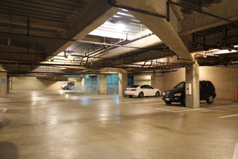 Enlarge photo 68