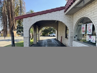 Enlarge photo 32