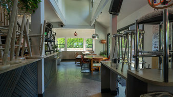 Enlarge photo 11