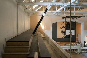 Enlarge photo 13