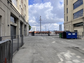 Enlarge photo 4