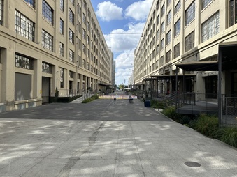 Enlarge photo 11