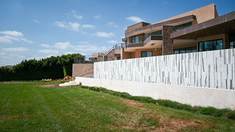 Enlarge photo 13