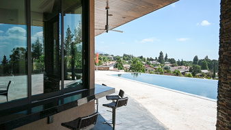 Enlarge photo 14