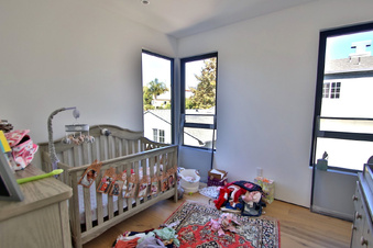 Enlarge photo 49