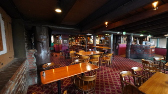 Enlarge photo 47