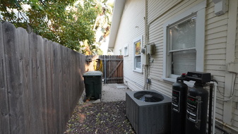 Enlarge photo 104