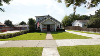 Suburban House (Chelsea/Maura)