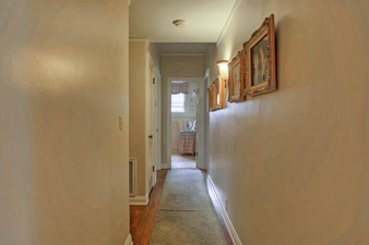 Enlarge photo 35