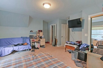 Enlarge photo 46
