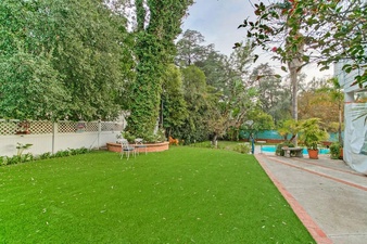 Enlarge photo 75